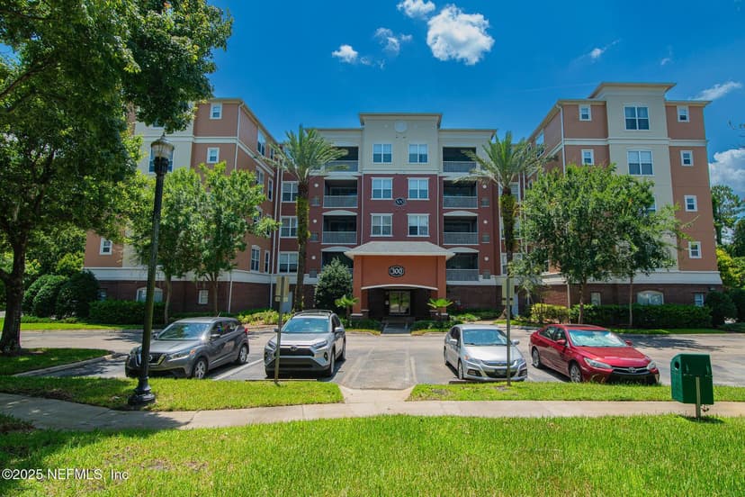 4480 DEERWOOD LAKE Parkway 353, Jacksonville, FL 32216