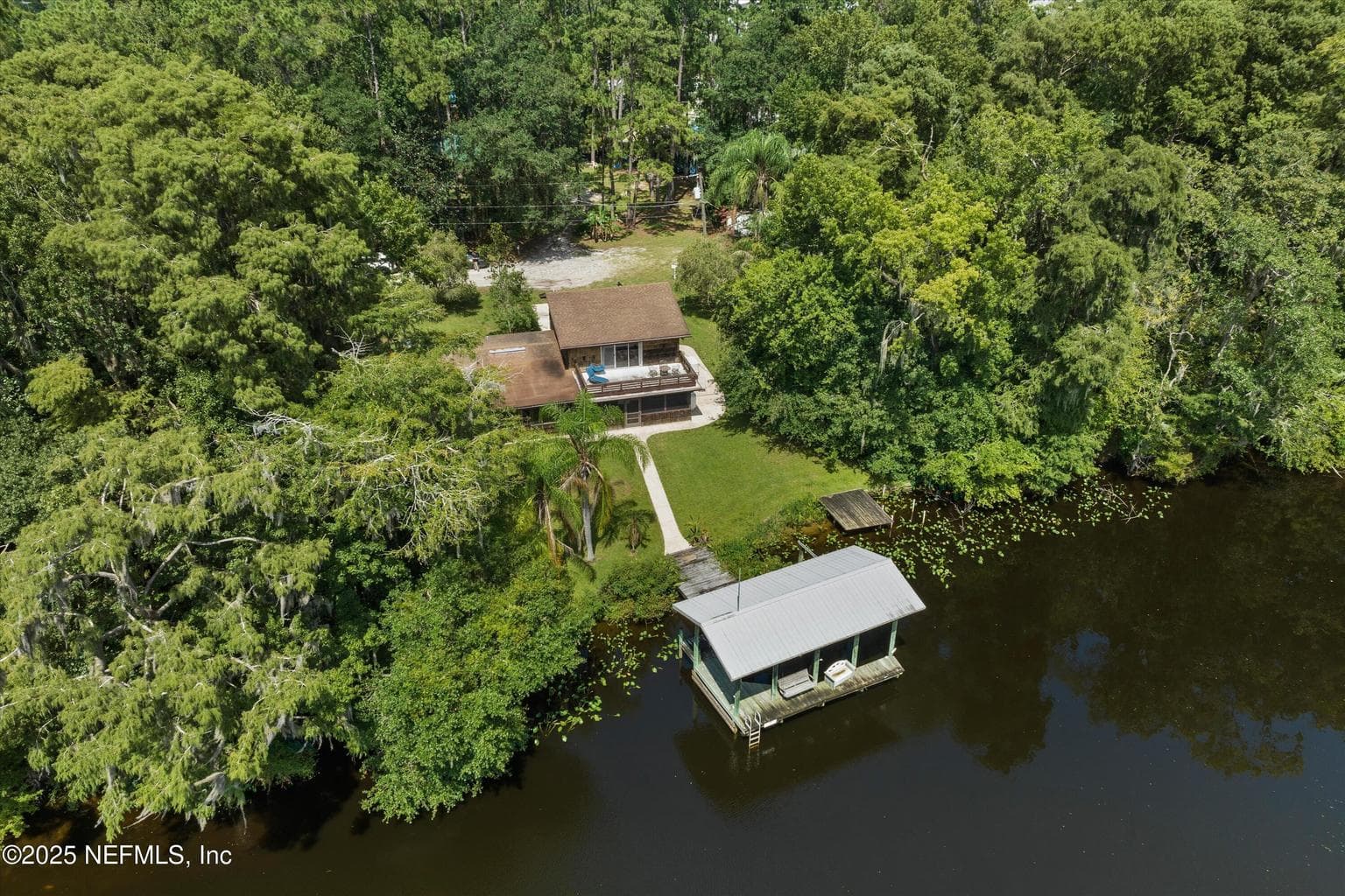 145 FINNIGAN Road, Satsuma, FL 32189