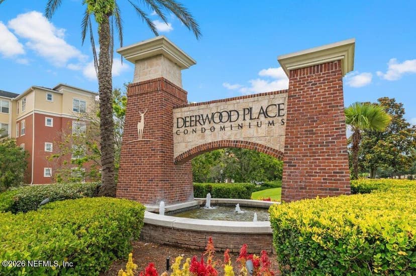 4480 DEERWOOD LAKE Parkway 352, Jacksonville, FL 32216