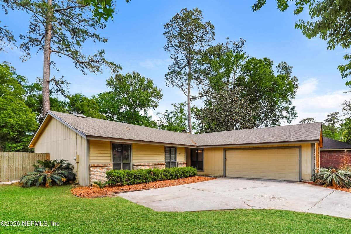 7213 SECRET WOODS Drive, Jacksonville, FL 32216, Jacksonville, FL - photo 2