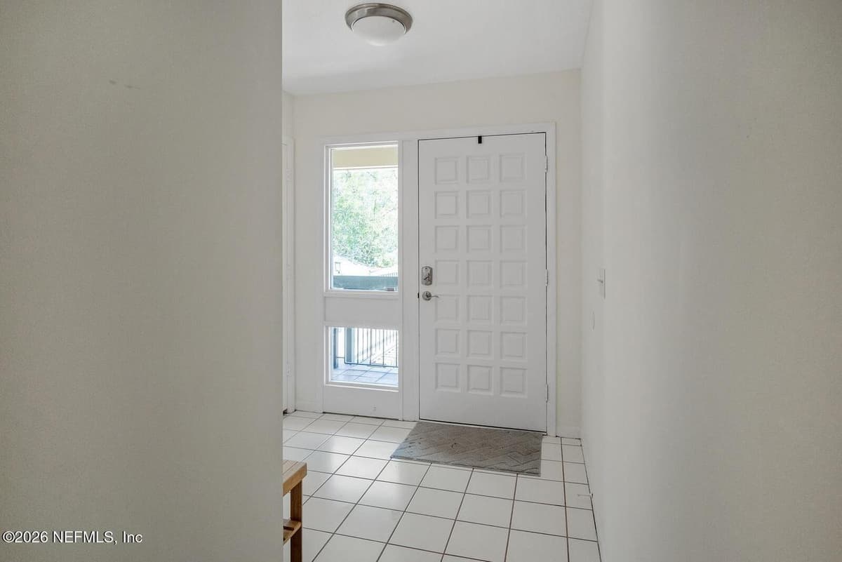 8012 HOLLYRIDGE Road 17, Jacksonville, FL 32256, Jacksonville, FL - photo 3