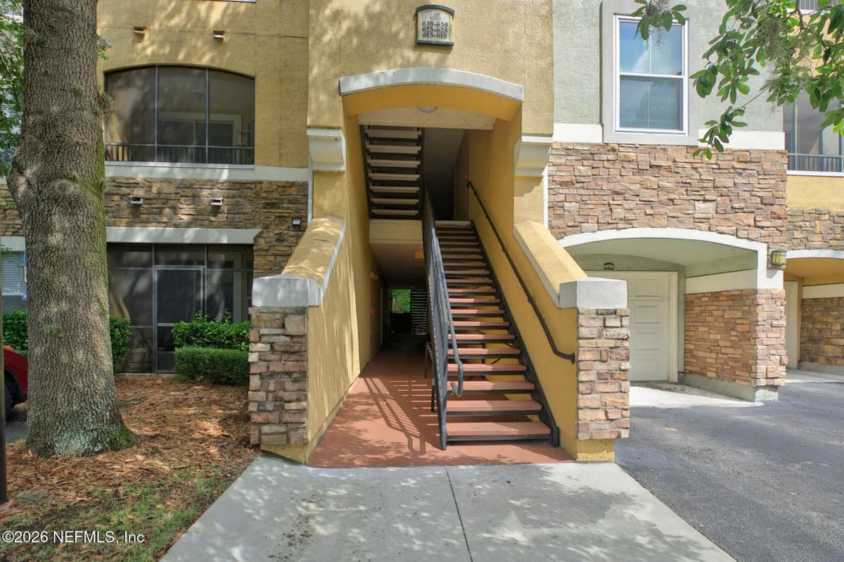 8539 GATE Parkway W 616, Jacksonville, FL 32216, Jacksonville, FL - photo 3