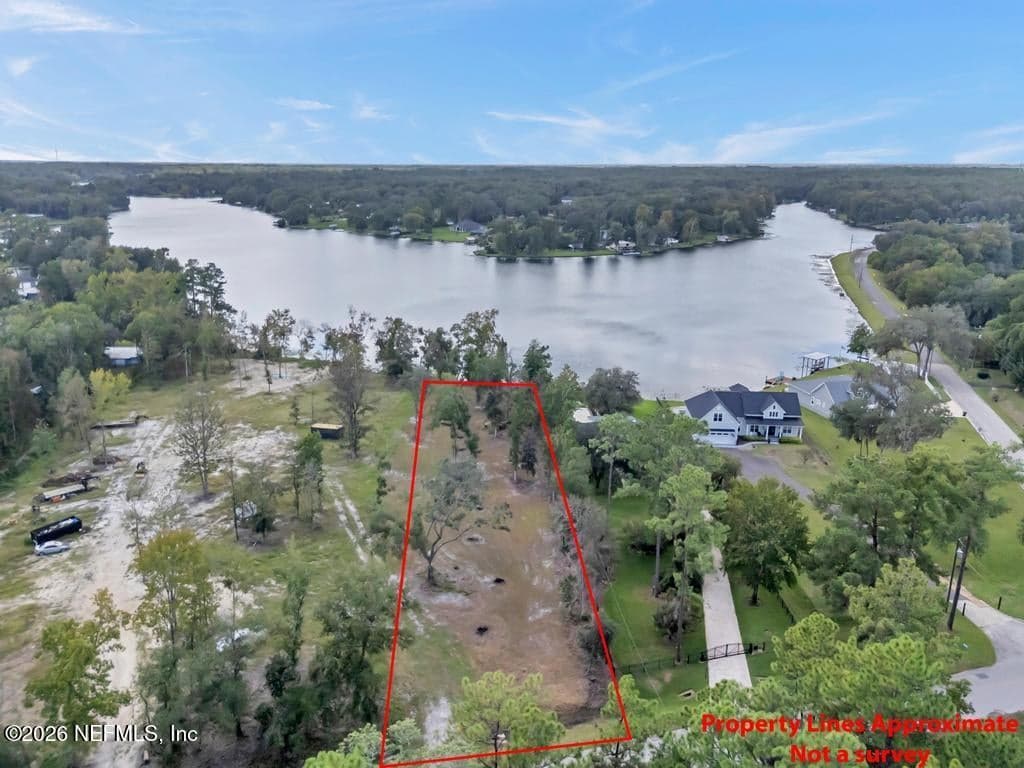 252 LAKE ASBURY Drive, Green Cove Springs, FL 32043