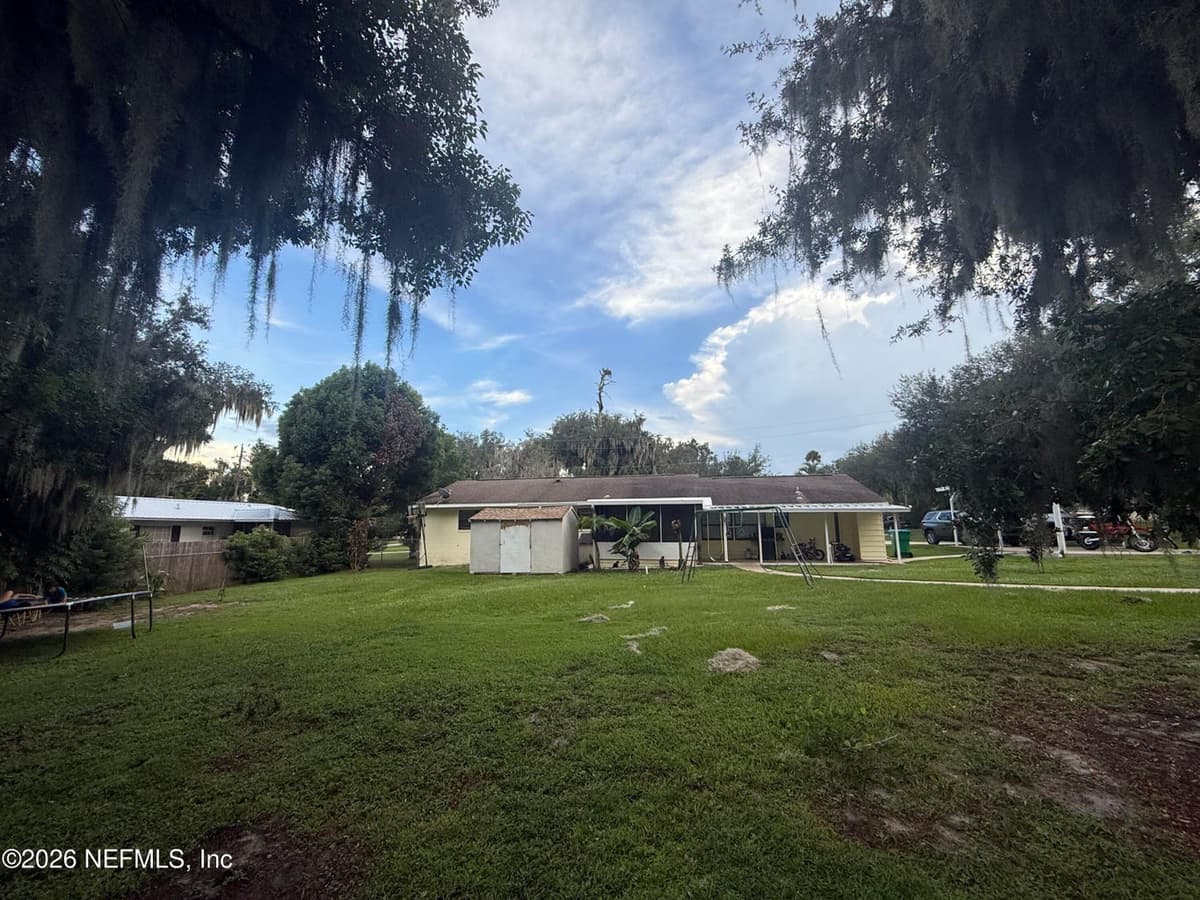 202 LAKEVIEW Avenue, Crescent City, FL 32112, Crescent City, FL - photo 2