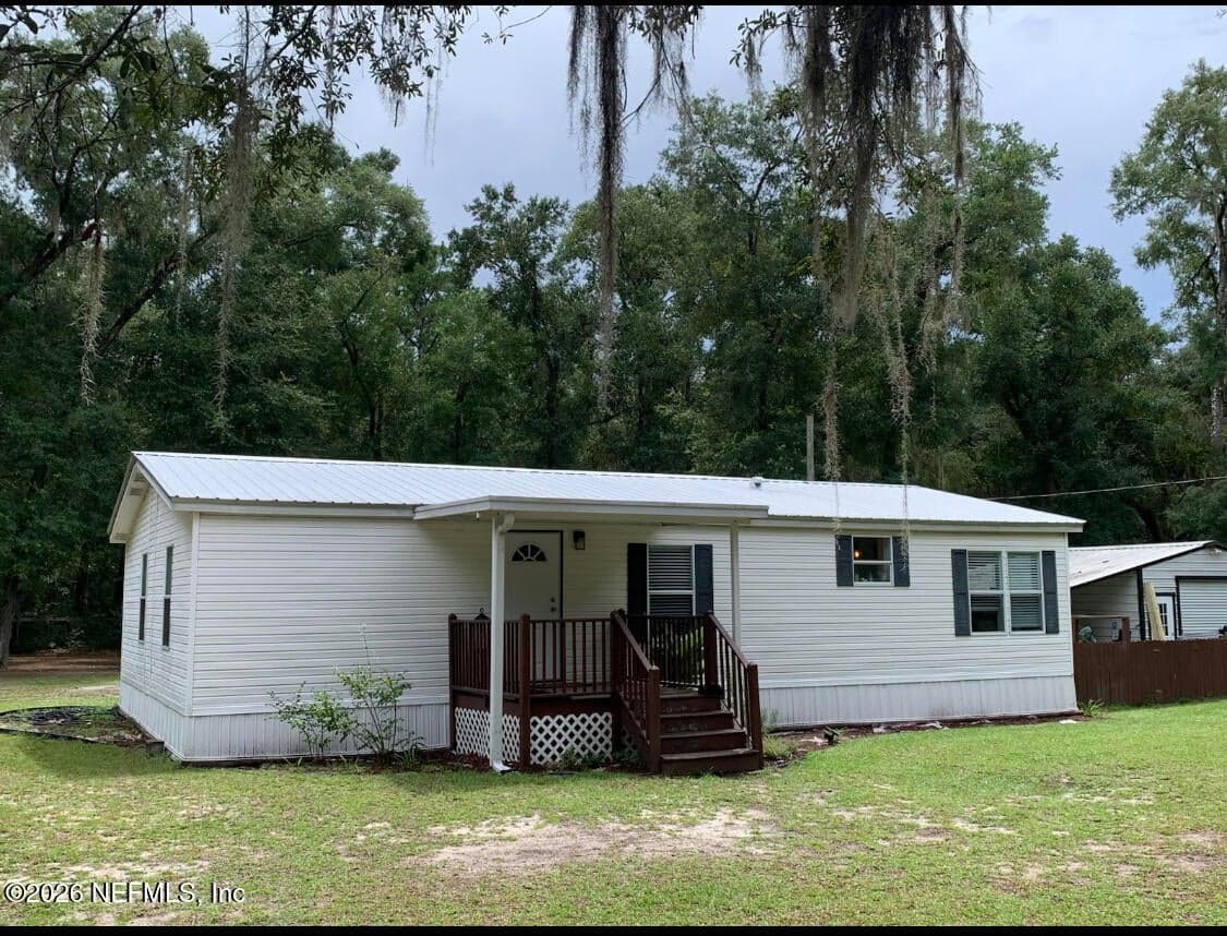 1060 CORAL FARMS Road, Florahome, FL 32140