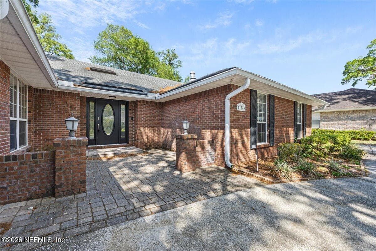 11549 SEDGEMOORE Drive S, Jacksonville, FL 32223, Jacksonville, FL - photo 2