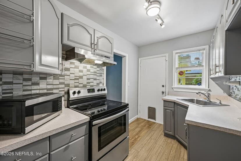 3513 COLLEGE Street, Jacksonville, FL 32205