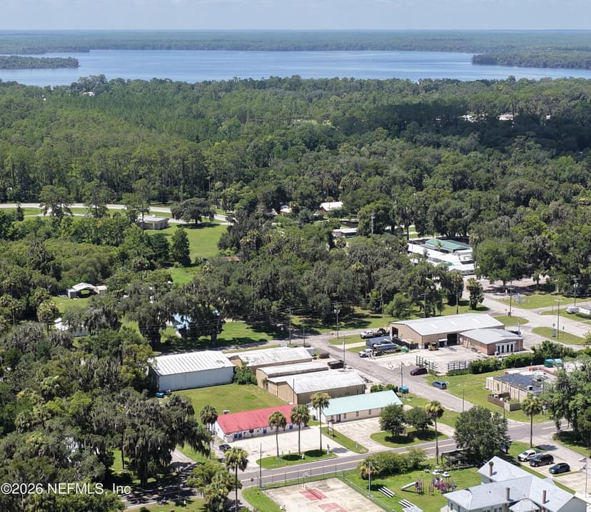 413 ELM Street, Welaka, FL 32193