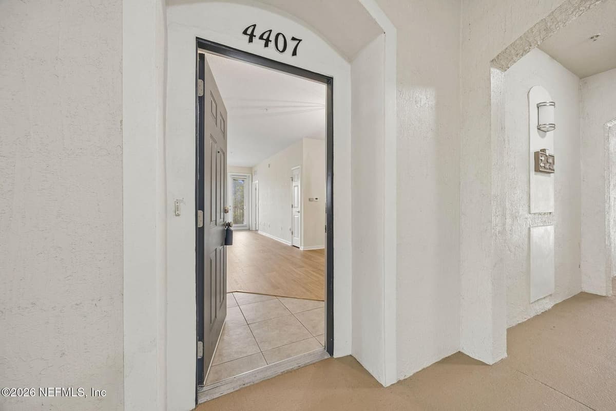 11251 CAMPFIELD Drive 4407, Jacksonville, FL 32256, Jacksonville, FL - photo 2